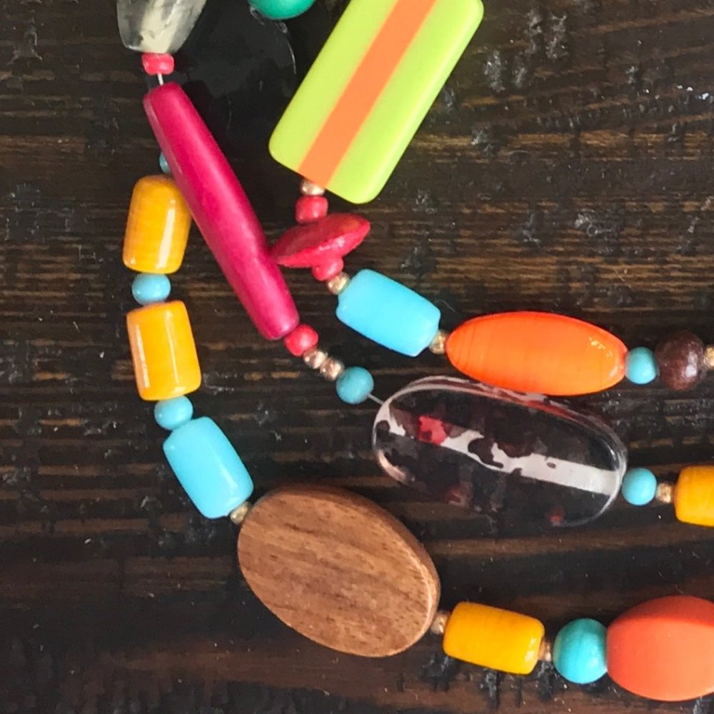 BOHO 3 Strand Wood Acrylic Bead Necklace - Picture 12 of 12